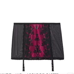 Torrid Boudoir Garter Skirt Deep Pink & Black Lace & Mesh, Size 4X 26/28